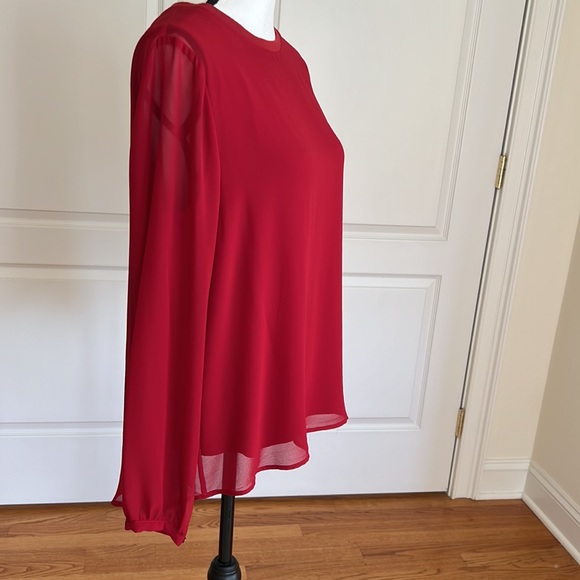 Chiffon long sleeve blouse with attached under shell - Picture 4 of 8